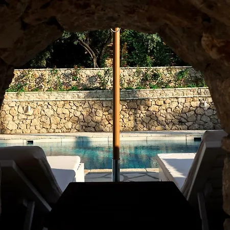 Villa Orama: Sea To Sky Villas