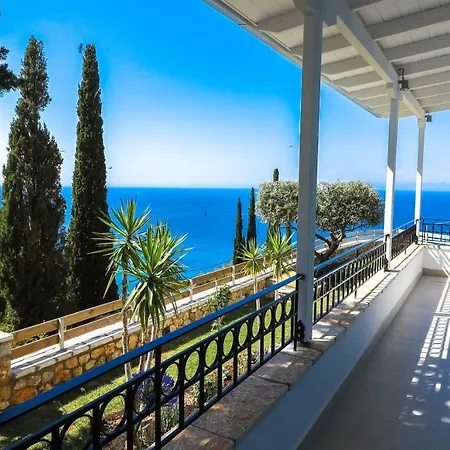 Villa Orama: Sea To Sky Villas